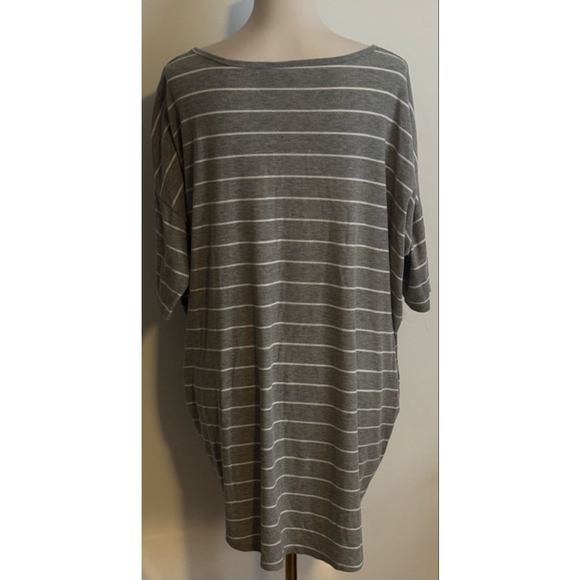 Women's LuLaRoe Gray White Striped Short Sleeve Tee 2XL - Picture 2 of 4